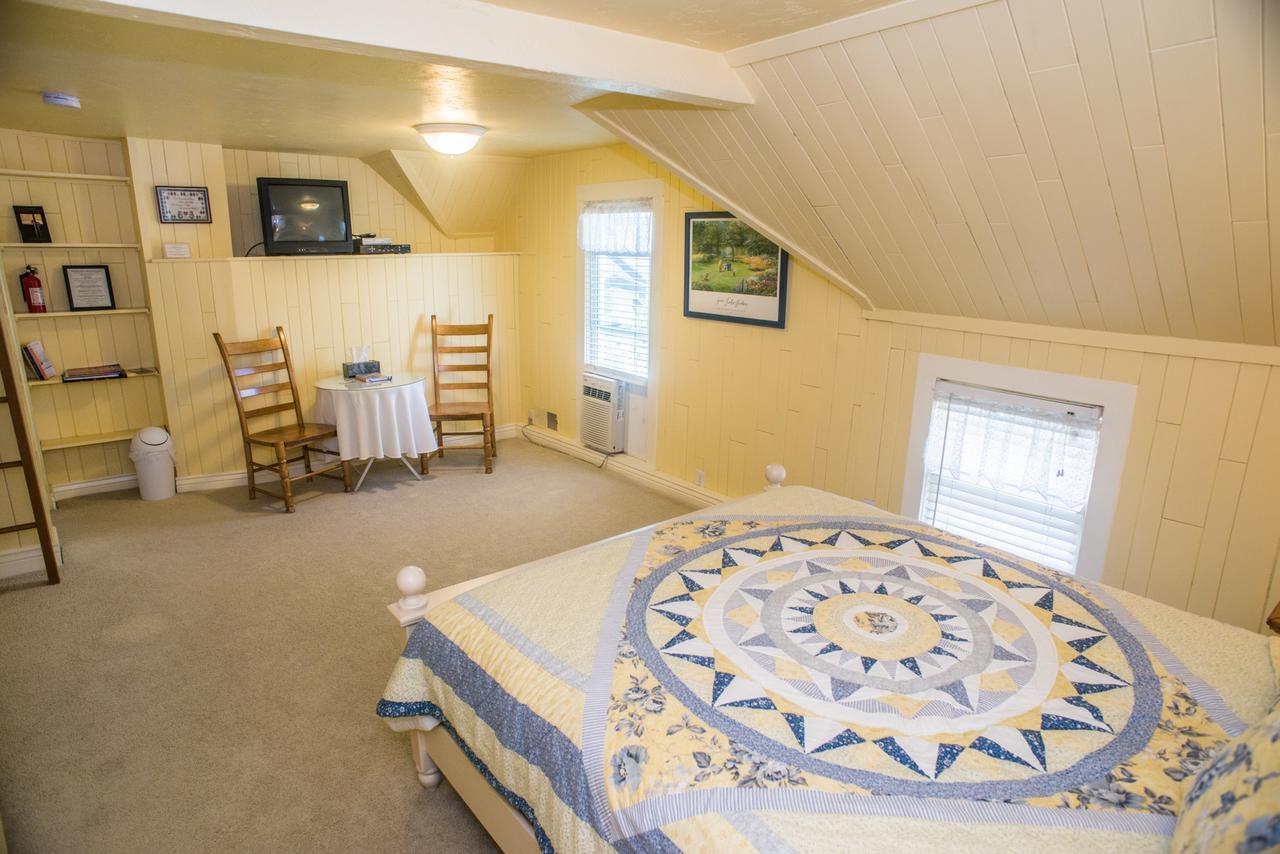 Willow Pond Bed And Breakfast 大章克申 外观 照片